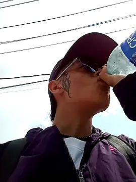 Snapshot of Cuervo_maniaco chatting on December 26, 2024, 6:12 pm Cuervo maniaco online show from December 26, 2024, 6:12 pm