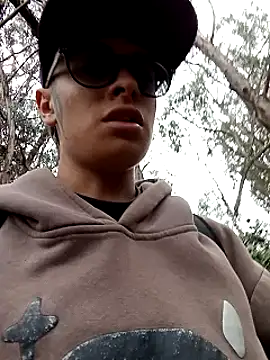 Snapshot of Cuervo_maniaco chatting on December 28, 2024, 7:11 pm Cuervo maniaco online show from December 28, 2024, 7:11 pm