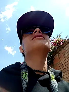 Snapshot of Cuervo_maniaco chatting on January 12, 2025, 5:11 pm Cuervo maniaco online show from January 12, 2025, 5:11 pm