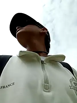 Snapshot of Cuervo_maniaco chatting on February 6, 2025, 3:52 pm Cuervo maniaco online show from February 6, 2025, 3:52 pm