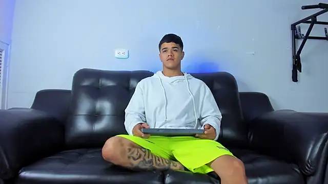 Rob saenz  online show from February 2, 2025, 12:46 pm