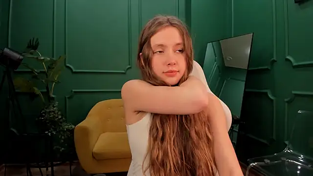 MaryannSoftt online show from March 12, 2025, 6:22 pm