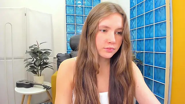 MaryannSoftt online show from March 19, 2025, 6:12 pm