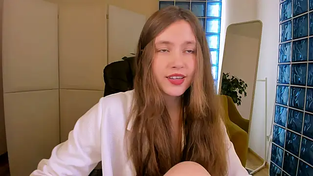 MaryannSoftt online show from October 14, 2025, 3:46 pm