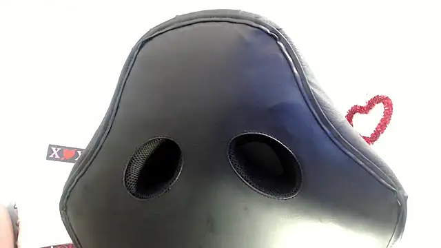 victoria jones online show from October 18, 2025, 1:45 pm