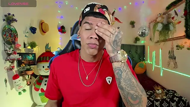 Damian latinxxx online show from November 23, 2025, 3:06 am