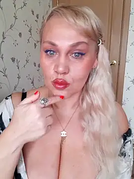 IsabellaBoni online show from February 23, 2026, 7:28 am