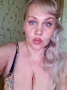 IsabellaBoni online show from June 2, 2026, 6:04 am