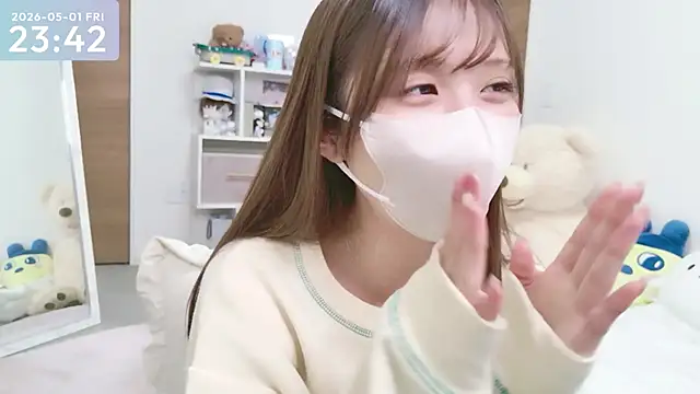 Snapshot of -SHINON- chatting on May 1, 2026, 2:43 pm -SHINON- online show from May 1, 2026, 2:43 pm