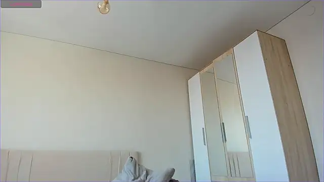 sweety vikky online show from December 21, 2024, 3:47 am