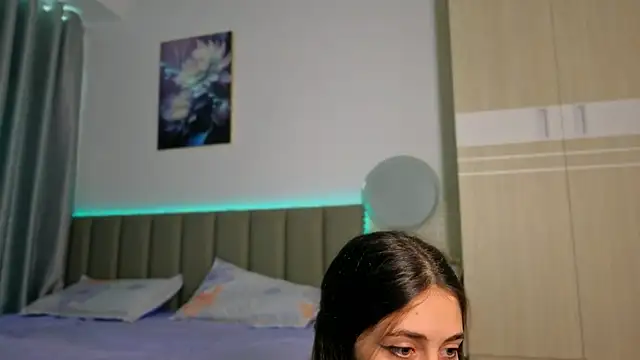 Snapshot of sweety_vikky chatting on July 14, 2026, 12:13 am sweety vikky online show from July 14, 2026, 12:13 am