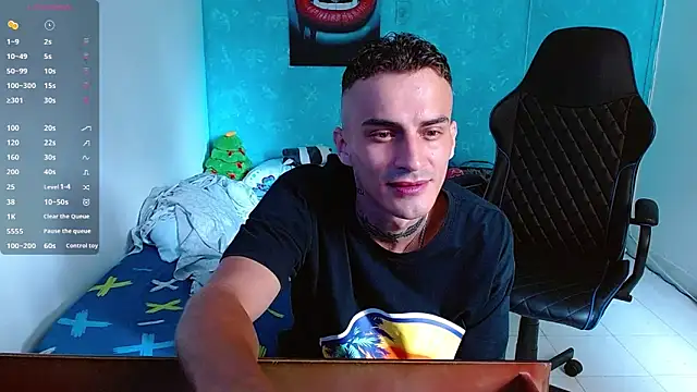 bray hotboy777 online show from December 22, 2024, 4:27 pm