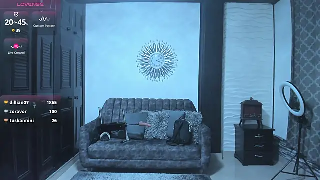 Snapshot of EroticAzir chatting on December 17, 2024, 12:45 am EroticAzir online show from December 17, 2024, 12:45 am