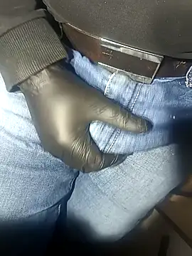 Snapshot of franko1987 chatting on February 11, 2025, 6:19 am franko1987 online show from February 11, 2025, 6:19 am