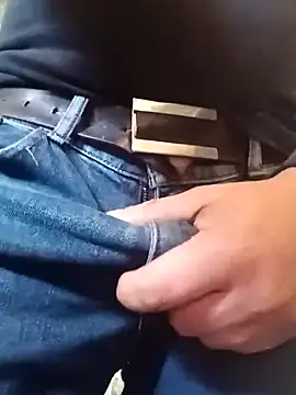 Snapshot of franko1987 chatting on March 8, 2025, 9:17 am franko1987 online show from March 8, 2025, 9:17 am