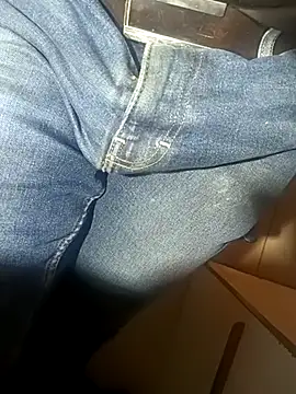 Snapshot of franko1987 chatting on March 23, 2025, 3:32 am franko1987 online show from March 23, 2025, 3:32 am