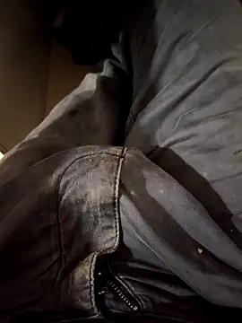 Snapshot of franko1987 chatting on December 21, 2025, 4:30 am franko1987 online show from December 21, 2025, 4:30 am