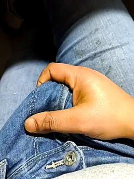 franko1987 online show from April 4, 2026, 4:33 am