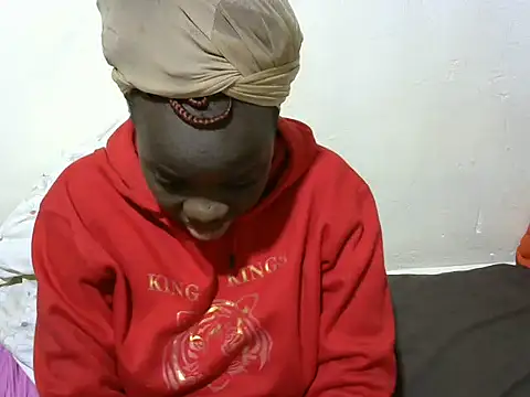 Snapshot of Thicky_kyla chatting on November 18, 2025, 7:18 pm Thicky kyla online show from November 18, 2025, 7:18 pm