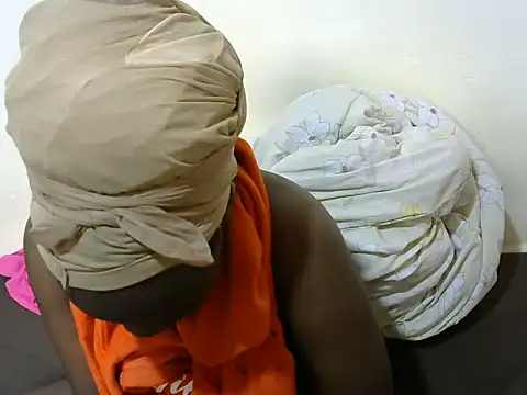 Snapshot of Thicky_kyla chatting on November 25, 2025, 7:30 am Thicky kyla online show from November 25, 2025, 7:30 am