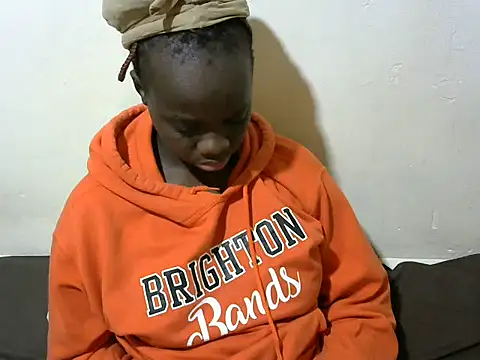 Snapshot of Thicky_kyla chatting on November 28, 2025, 10:56 pm Thicky kyla online show from November 28, 2025, 10:56 pm