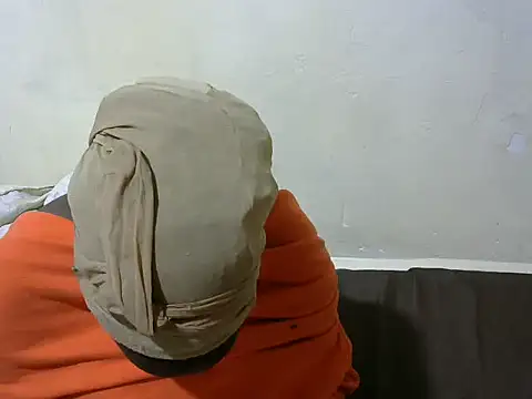 Snapshot of Thicky_kyla chatting on February 16, 2026, 8:27 pm Thicky kyla online show from February 16, 2026, 8:27 pm