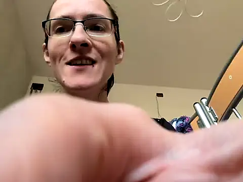 Snapshot of Milky_hairy_mommy chatting on February 9, 2025, 1:46 pm Milky hairy mommy online show from February 9, 2025, 1:46 pm