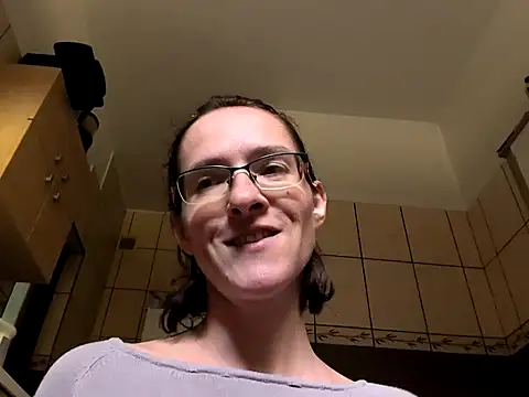 Snapshot of Milky_hairy_mommy chatting on October 17, 2025, 10:40 am Milky hairy mommy online show from October 17, 2025, 10:40 am