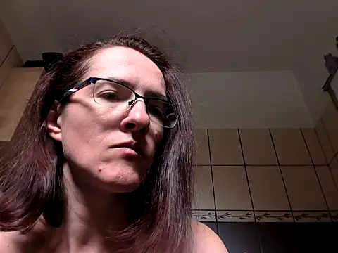 Snapshot of Milky_hairy_mommy chatting on November 4, 2025, 7:29 am Milky hairy mommy online show from November 4, 2025, 7:29 am
