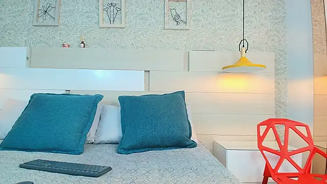 Isabela Coleman online show from April 16, 2026, 3:24 pm