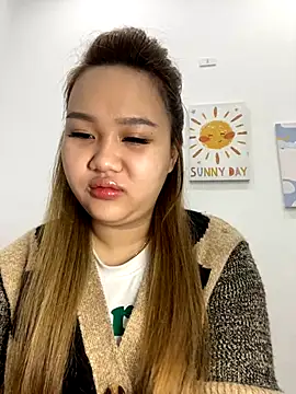 Odette68 online show from December 2, 2025, 11:45 pm