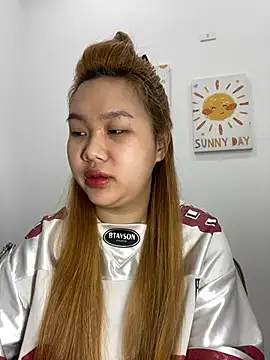 Odette68 online show from February 26, 2026, 12:31 am