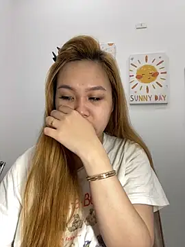 Odette68 online show from March 10, 2026, 11:43 pm