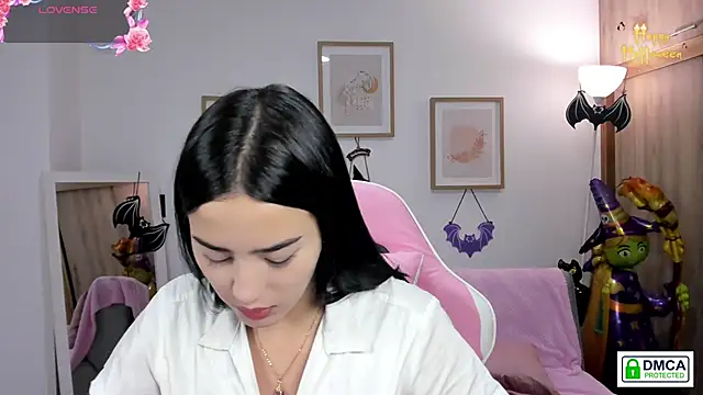 Veronica isaza   online show from October 6, 2025, 12:24 pm