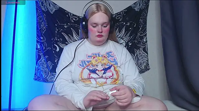 rozzhaos8 online show from November 4, 2025, 10:53 pm