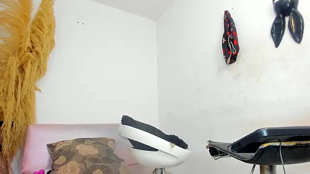 Snapshot of mia_foxts chatting on January 17, 2026, 7:50 pm mia foxts online show from January 17, 2026, 7:50 pm