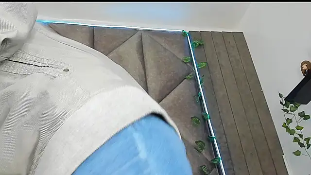 Snapshot of AbbyWathson chatting on November 8, 2025, 7:45 pm AbbyWathson online show from November 8, 2025, 7:45 pm