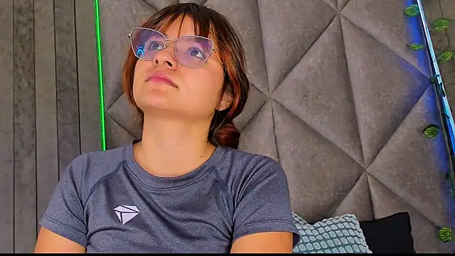 Snapshot of AbbyWathson chatting on November 22, 2025, 7:35 pm AbbyWathson online show from November 22, 2025, 7:35 pm