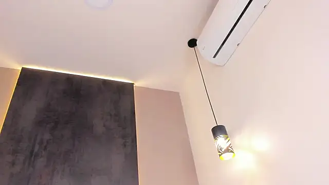 Snapshot of AbbyWathson chatting on November 26, 2025, 12:44 am AbbyWathson online show from November 26, 2025, 12:44 am