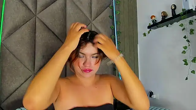 Snapshot of AbbyWathson chatting on December 18, 2025, 11:38 am AbbyWathson online show from December 18, 2025, 11:38 am