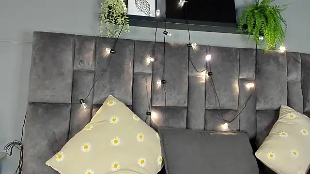 Snapshot of AbbyWathson chatting on February 28, 2026, 11:44 am AbbyWathson online show from February 28, 2026, 11:44 am