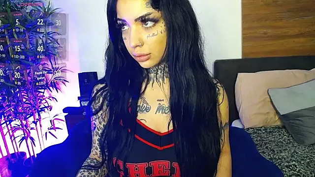 CreamyInkky  online show from April 2, 2026, 7:06 am