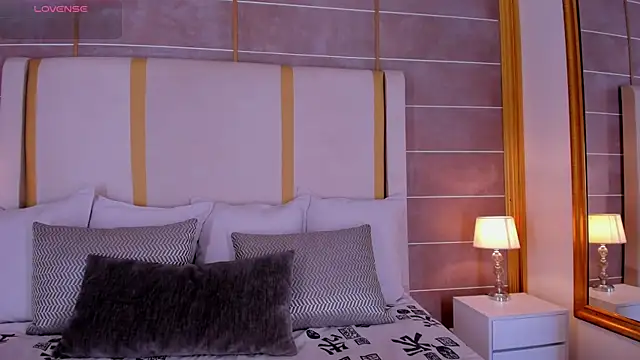 Snapshot of CamilaFoox1 chatting on March 7, 2025, 11:40 am CamilaFoox1 online show from March 7, 2025, 11:40 am