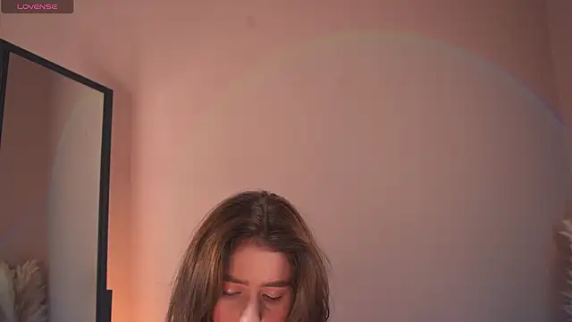 FairyFlutter online show from December 29, 2024, 3:24 pm