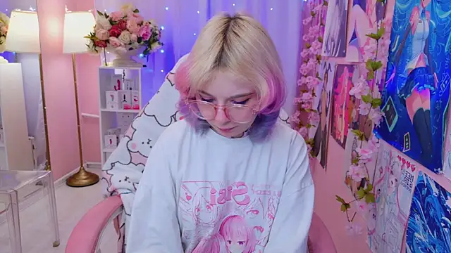 Coconut Mia online show from November 8, 2025, 9:57 pm