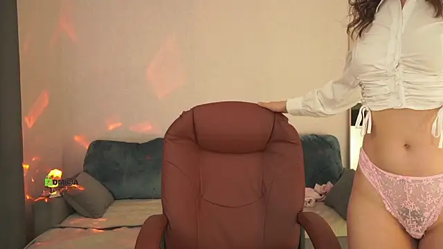 Snapshot of Victoria1Love chatting on February 1, 2025, 2:58 am Victoria1Love online show from February 1, 2025, 2:58 am