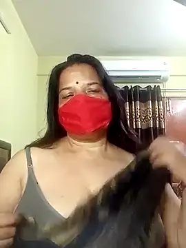 Snapshot of IndianAngle chatting on January 12, 2025, 7:31 pm IndianAngle online show from January 12, 2025, 7:31 pm