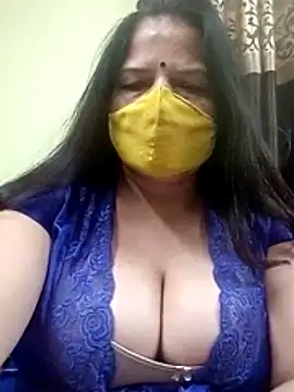 Snapshot of IndianAngle chatting on November 6, 2025, 9:59 pm IndianAngle online show from November 6, 2025, 9:59 pm