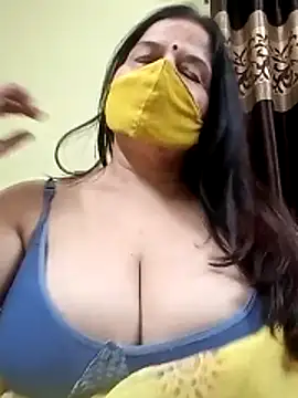 Snapshot of IndianAngle chatting on December 5, 2025, 8:27 pm IndianAngle online show from December 5, 2025, 8:27 pm