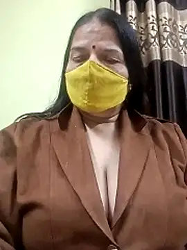 Snapshot of IndianAngle chatting on December 16, 2025, 8:14 pm IndianAngle online show from December 16, 2025, 8:14 pm